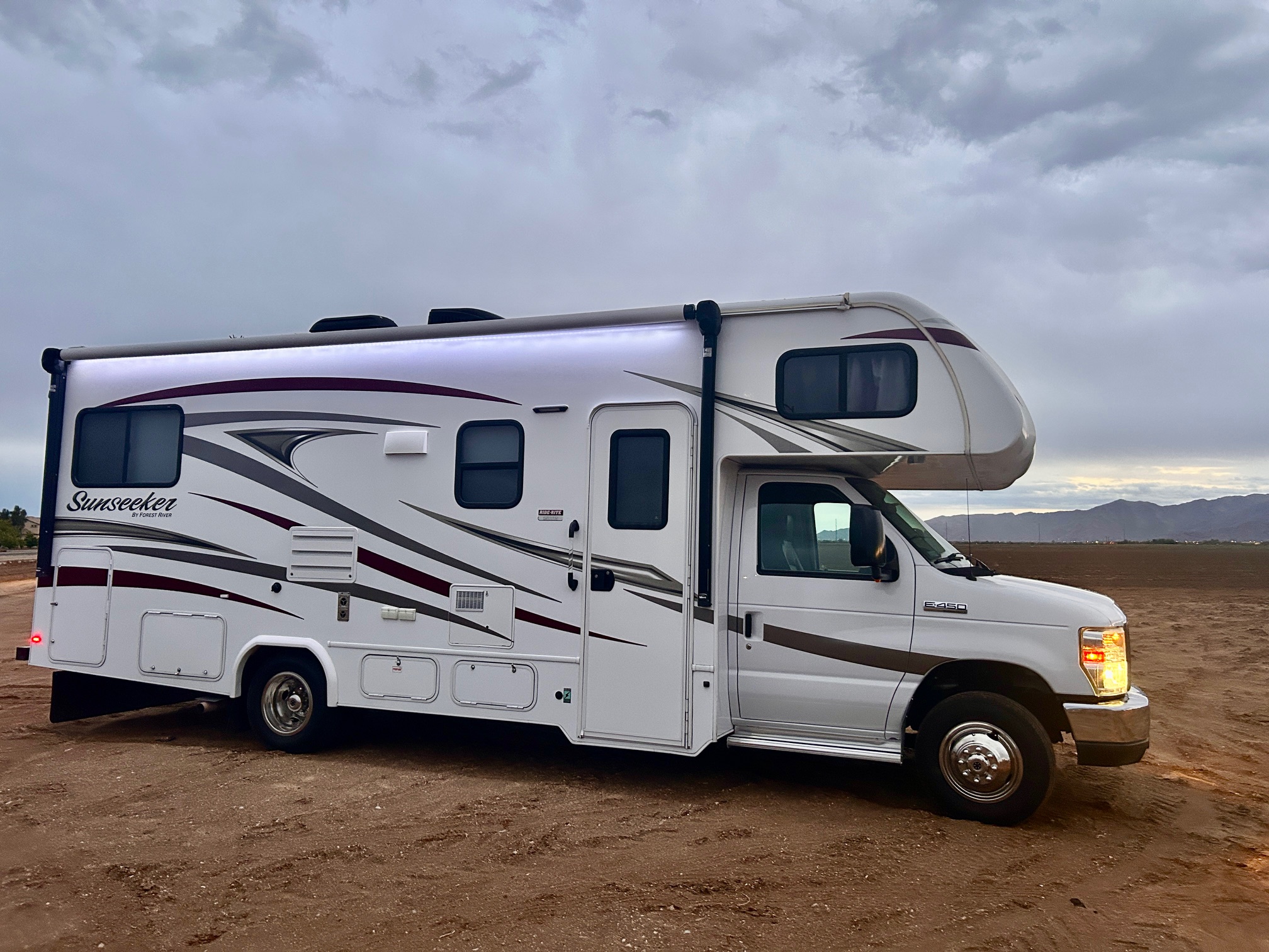 Operation Recreation motorhome rentals in Phoenix