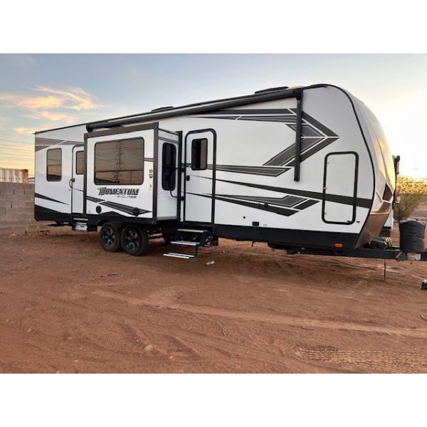 Momentum 29G Toy hauler