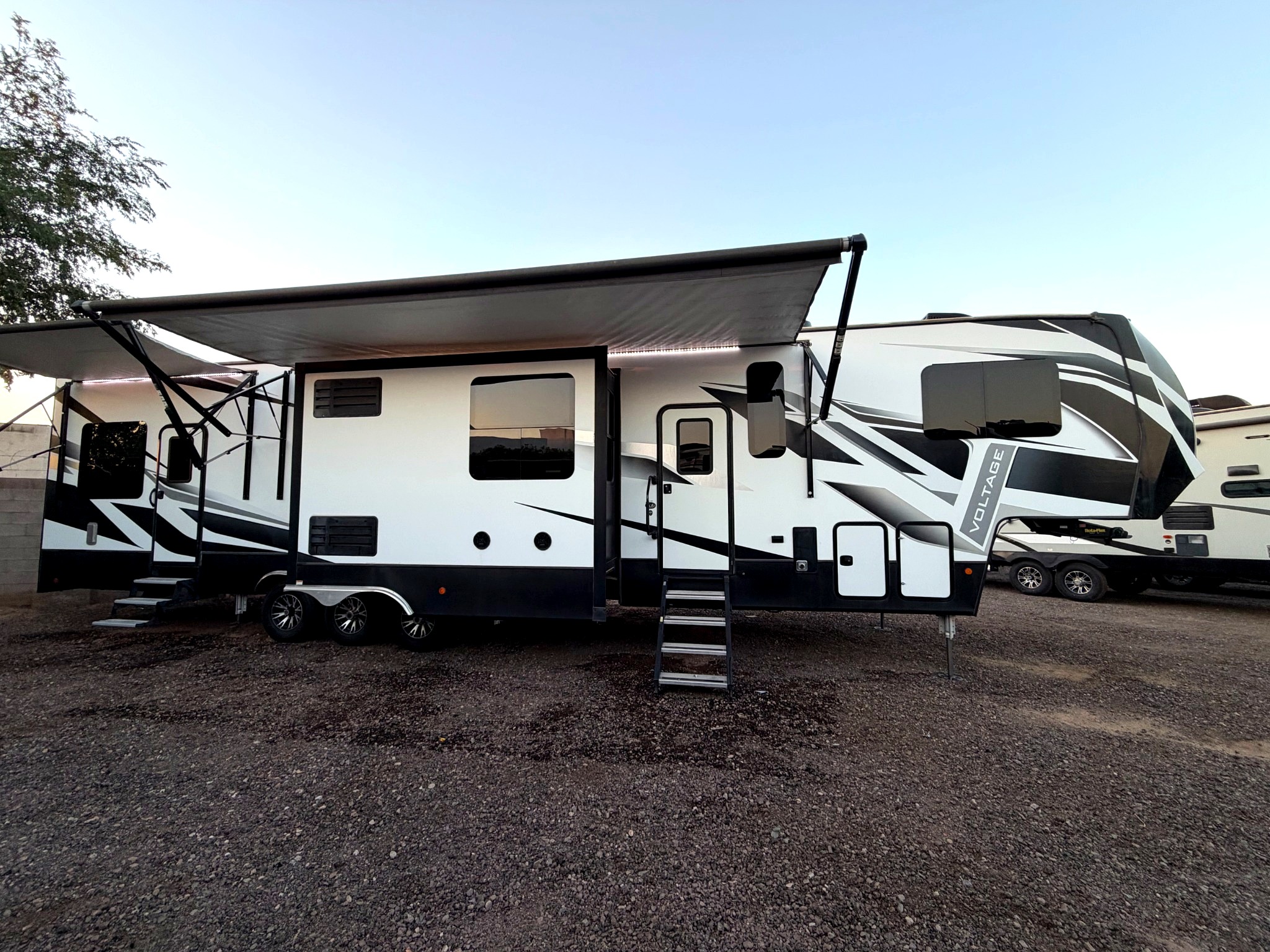 Operation Recreation 5th wheel rentals in Phoenix